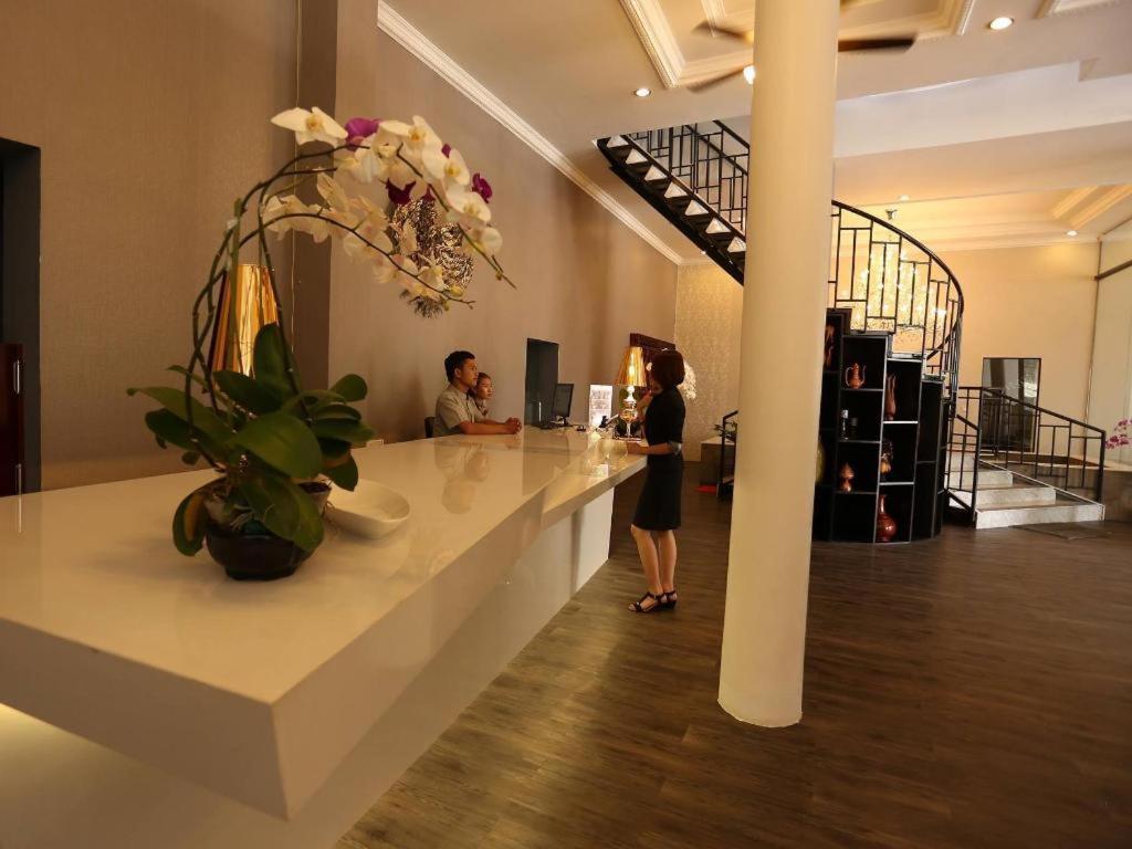 De Art Hotel Phnom Penh Bagian luar foto