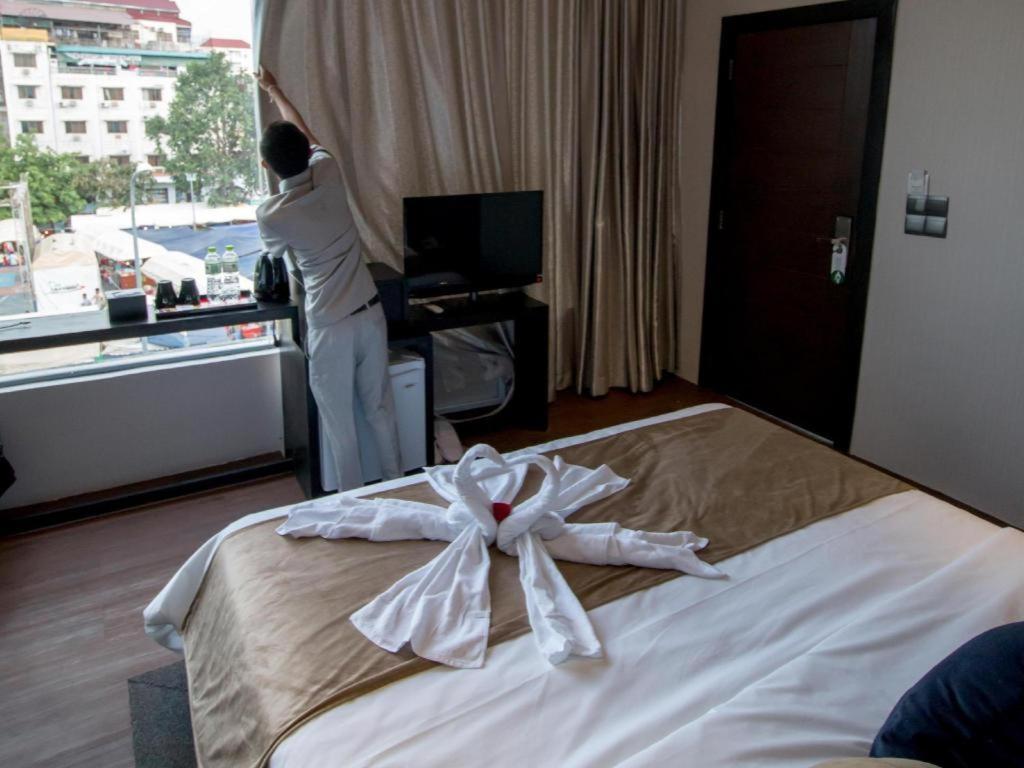 De Art Hotel Phnom Penh Bagian luar foto